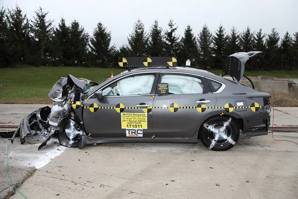 Frontal oblique crash test of a 2017 Nissan Altima, NHTSA photo (public domain)