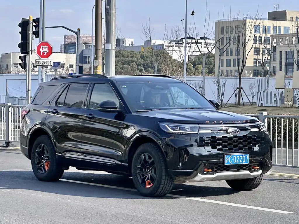 Ford Explorer Timberline (U625 facelift) - front 3/4 exterior, black