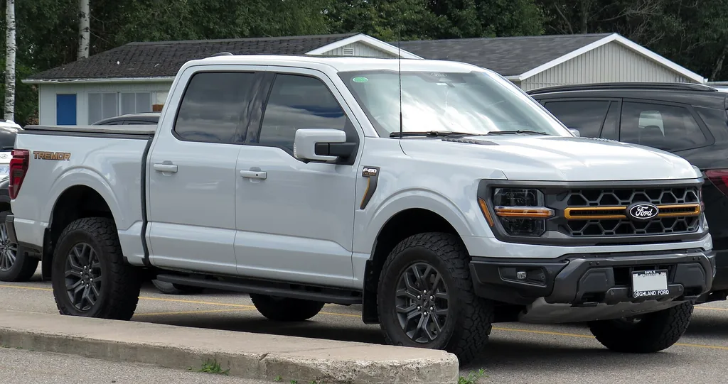 2024 Ford F-150 Tremor SuperCrew in Avalanche gray (current generation; license CC BY-SA 4.0)
