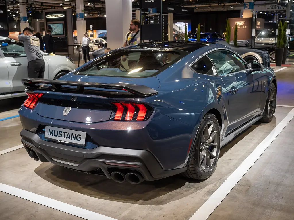Ford Mustang Dark Horse (S650, current gen) - rear 3/4 exterior (auto show)