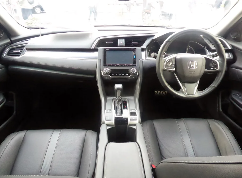 Honda Civic sedan (10th gen FC) - interior, dashboard and front seats