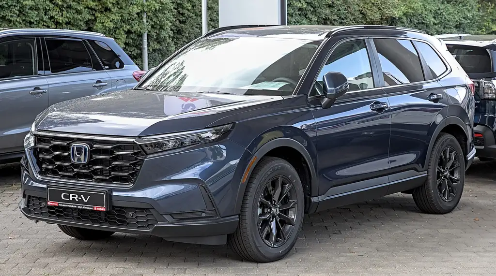 Sixth-generation Honda CR-V hybrid (European-market example) (Wikimedia Commons, CC BY-SA 4.0)