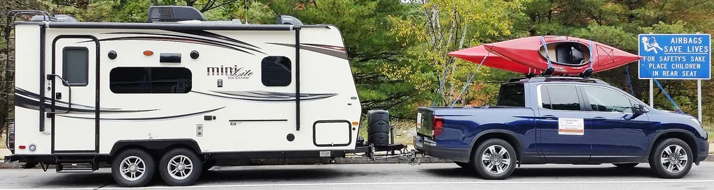 Honda Ridgeline RTL (2nd gen) - towing a travel trailer