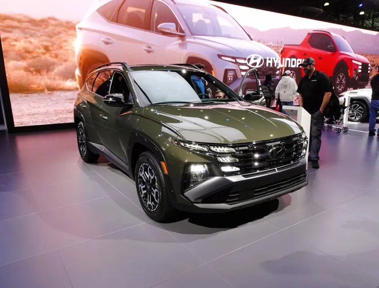 2025 Hyundai Tucson XRT, front three-quarter view (outgoing fourth generation; the 2027 Tucson is all-new). Photo: Charles, CC BY 2.0, Wikimedia Commons