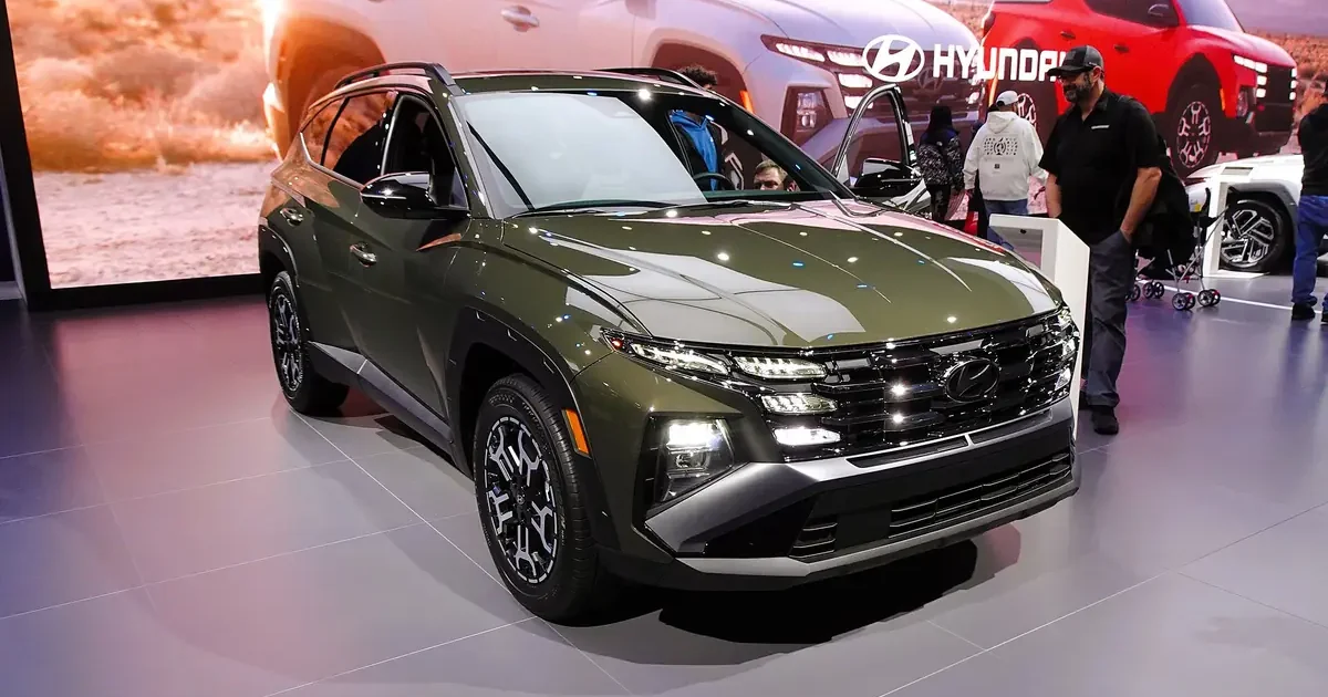 2025 Hyundai Tucson XRT, US model, front view at the 2024 New York auto show (previous generation (NX4); license CC BY 2.0)