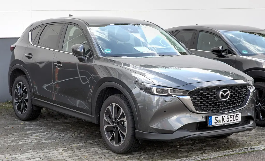 Mazda CX-5 (KF facelift) - front 3/4 exterior, grey