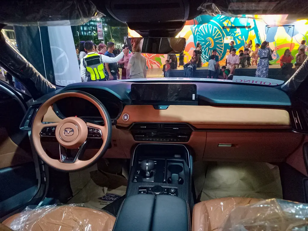 Mazda CX-90 (shares CX-70 dashboard) - dashboard and front cabin