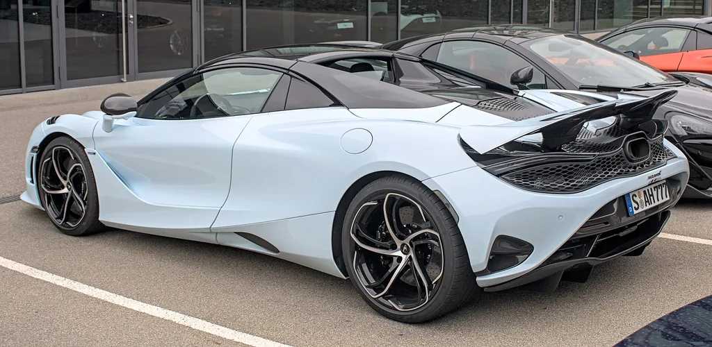 McLaren 750S Spider - side / front 3/4 exterior, white
