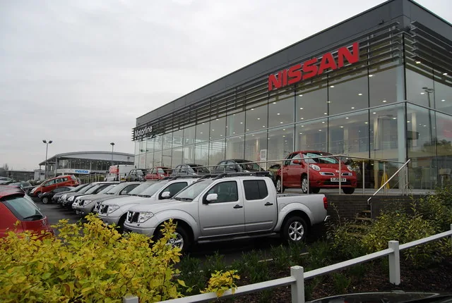 Nissan car dealership signage (Wikimedia Commons, CC BY-SA 2.0)