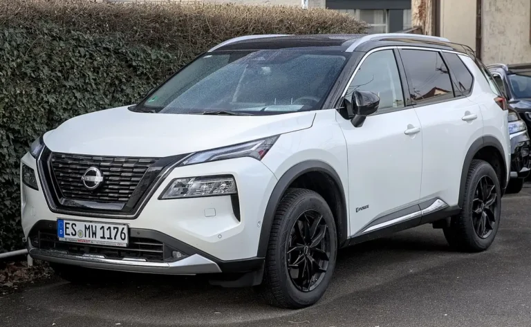 Nissan X-Trail e-Power, the international counterpart of the current-generation US Nissan Rogue (Wikimedia Commons, CC BY-SA 4.0)
