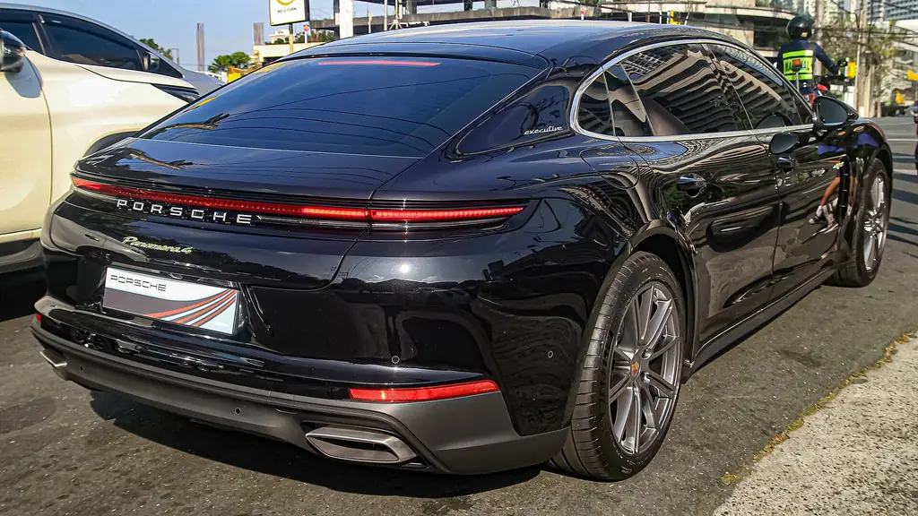 Porsche Panamera 4 Executive Turbo E-Hybrid (972) - rear 3/4 exterior, black