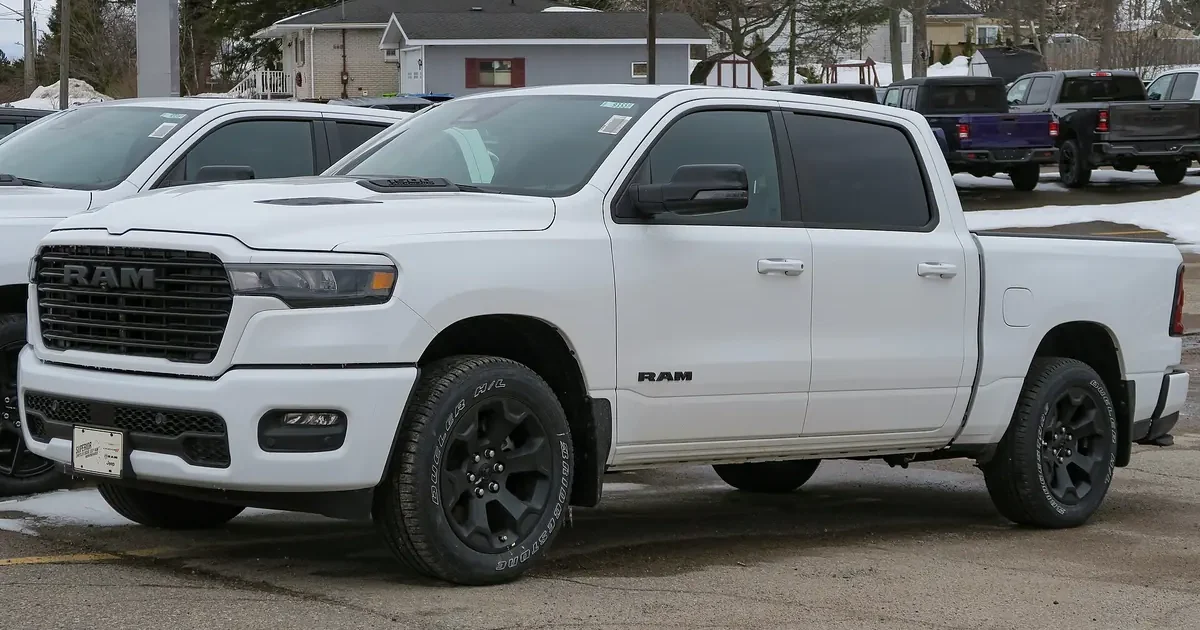 2026 Ram 1500 Crew Cab Sport 4x4 (Canadian-market trim, current fifth generation), front three-quarter view. Photo: Elise240SX, CC BY-SA 4.0, Wikimedia Commons