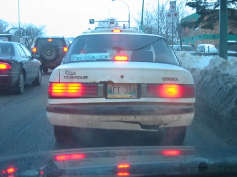 Student driver training car with roof sign (Wikimedia Commons, CC BY-SA 2.0)