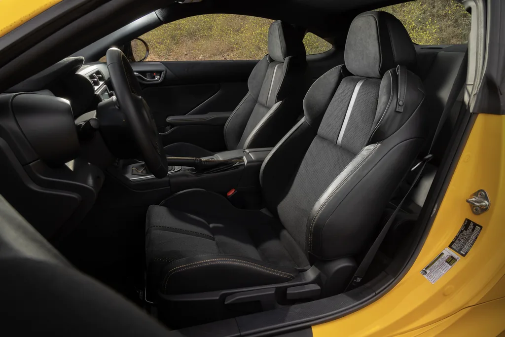 Subaru BRZ front sport seats