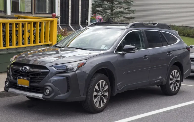 Subaru Outback Limited (BT facelift, 2023-2025) - front 3/4, exterior
