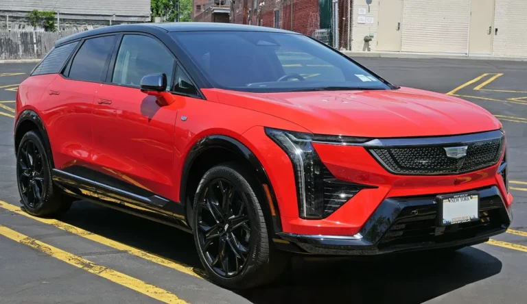 2025 Cadillac Optiq - front 3/4, exterior (1st gen 2025)