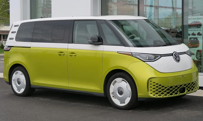 2025 Volkswagen ID. Buzz 1st Edition (US LWB) - front 3/4, exterior