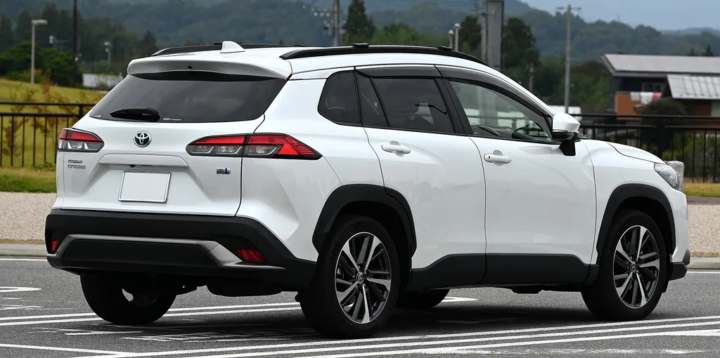 Toyota Corolla Cross Hybrid - rear 3/4 exterior
