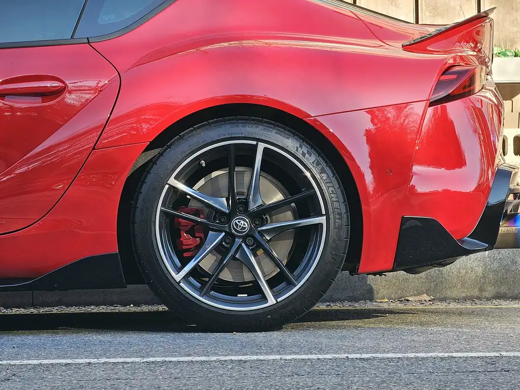 Toyota GR Supra 3.0 (A90) - 19-inch wheel and brake detail