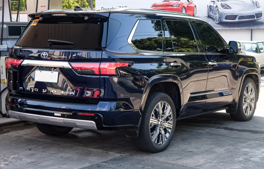 Toyota Sequoia Capstone (3rd gen) - rear 3/4 exterior, Blueprint