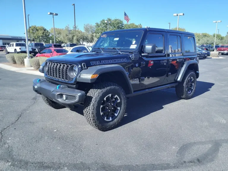 2024 Jeep Wrangler 4xe - front 3/4, exterior (2024 facelift JL, Rubicon 4xe)